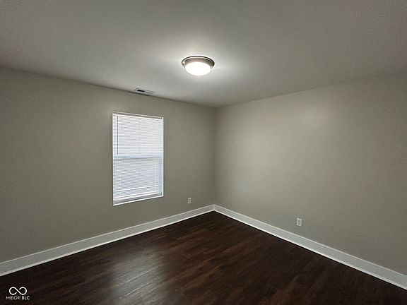 2nd image of 2009 N Ball Ave
