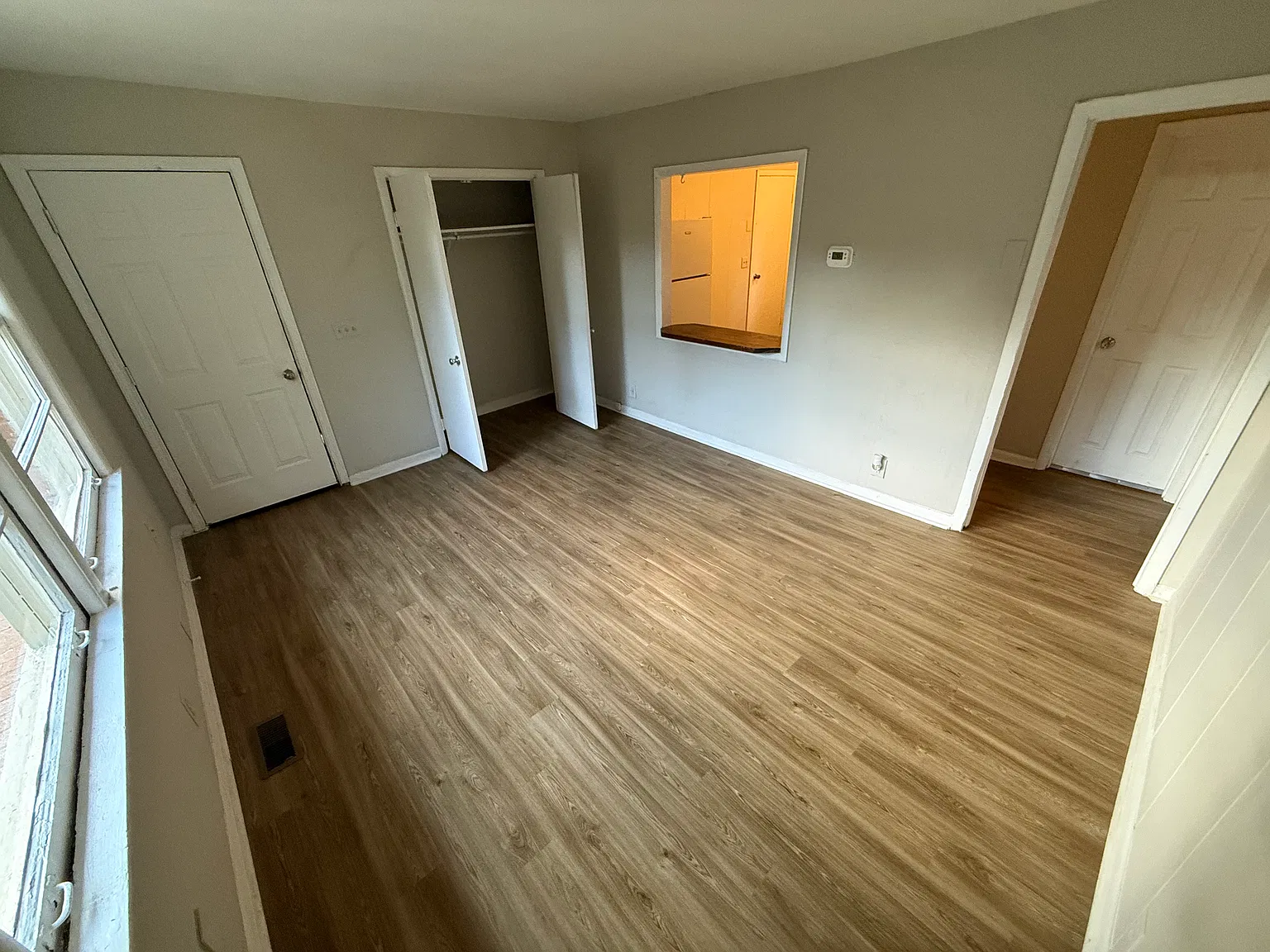 4 bed, 1600 sqft, $1,995 — Photo 2