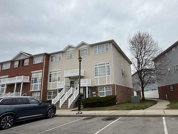 2nd image of 102 Beacon Ln #80