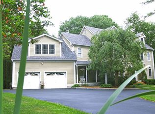 161 Little Bay Rd, Newington, NH 03801