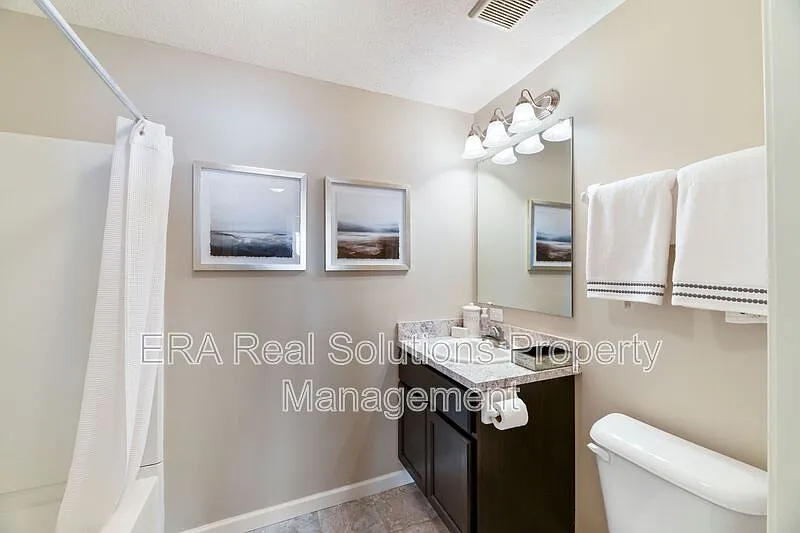 2 bed, 2.0 bath, 1100 sqft, $1,350 — Photo 4