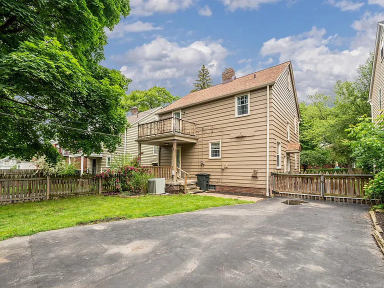 1200 Brentwood Rd — Photo 34