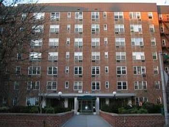 2nd image of 2 Sadore Ln APT 7V