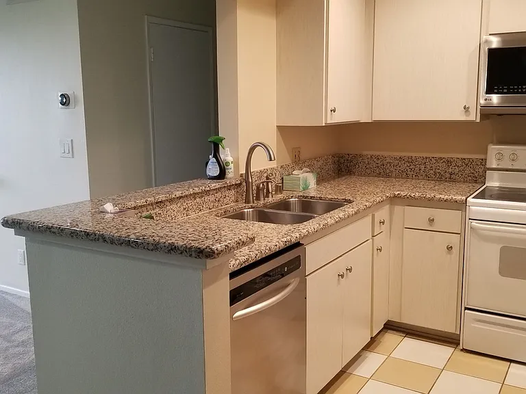 12720 Burbank Blvd #215 — Photo 7