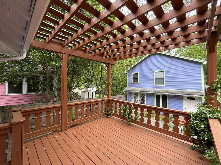215 S Summit Ave — Photo 18