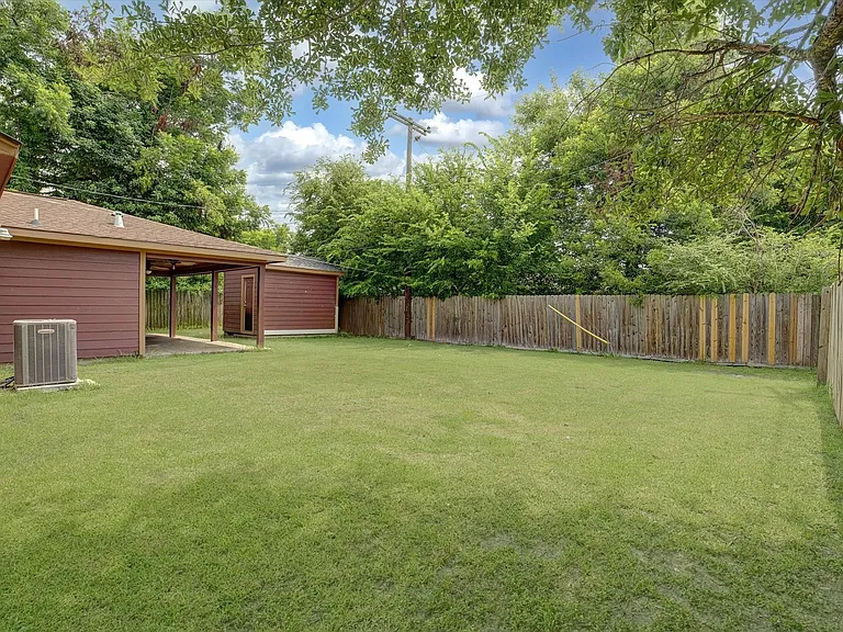 8159 Glenhollow Dr — Photo 27
