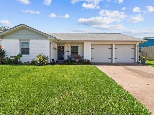 2805 Pine St, Galveston, TX 77551