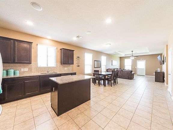 5th image of 5810 Banyan Oak Ct
