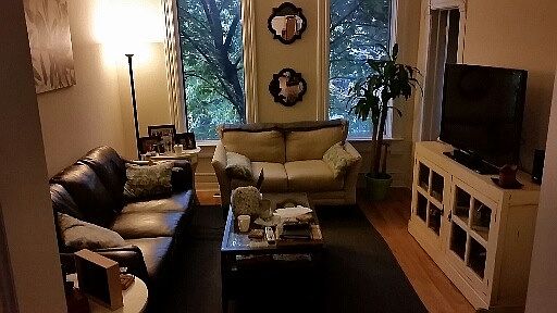 3rd image of 1025 W Diversey Pkwy