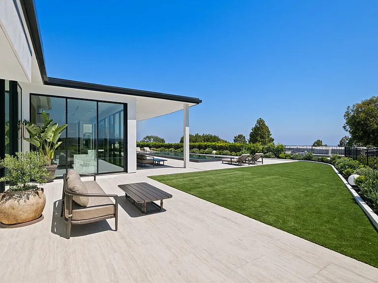 365 Trousdale Pl — Photo 54