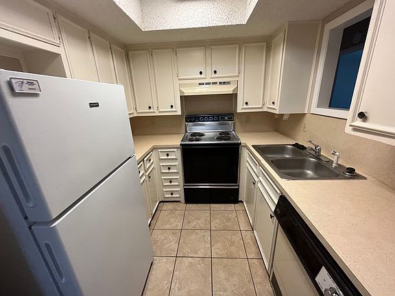 5th image of 8601 37 Memphis Dr #B