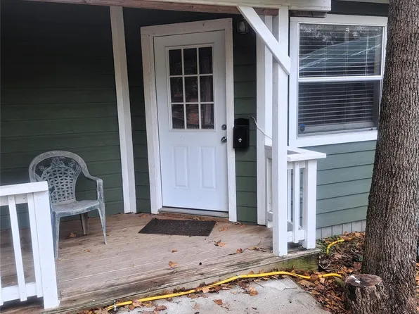 397 Lacy Dr #B, Elgin, TX 78621