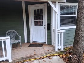 397 Lacy Dr, Elgin, TX