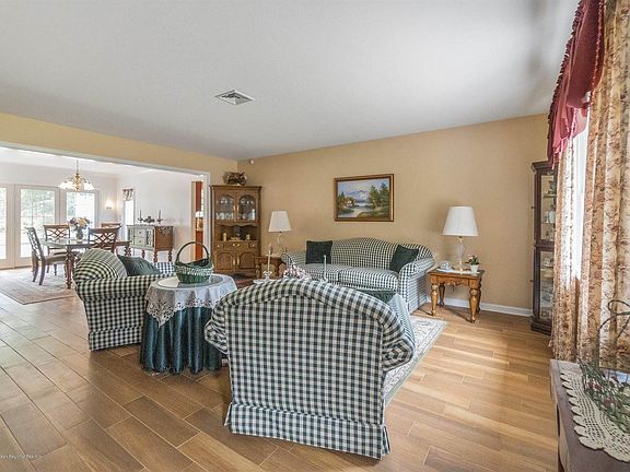 5th image of 482 Macintosh Ln