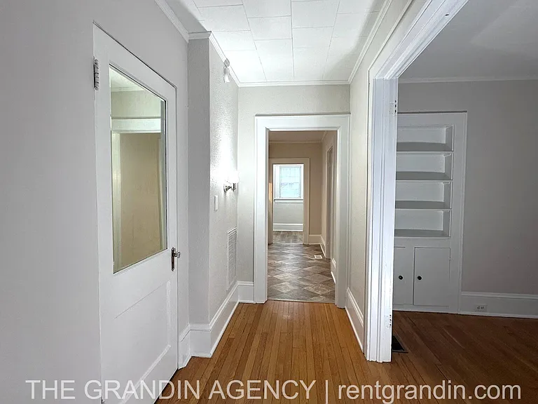 2818 Burton Ave NW #B — Photo 8
