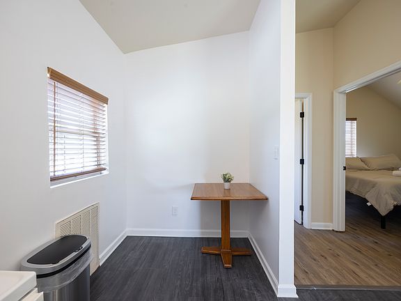 4th image of 901 Weeping Willow Way #3