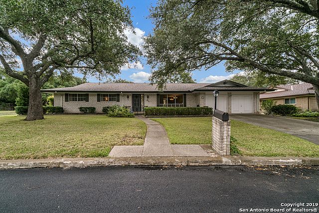 1st image of 522 Balfour Dr
