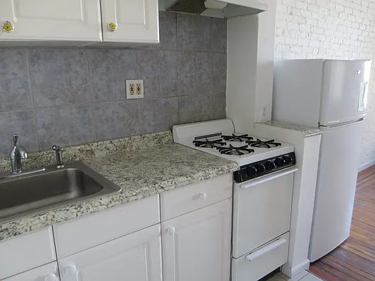 Rented by Centric New York | media 19