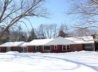 10819 N Cedarburg Rd, Mequon, WI 53092