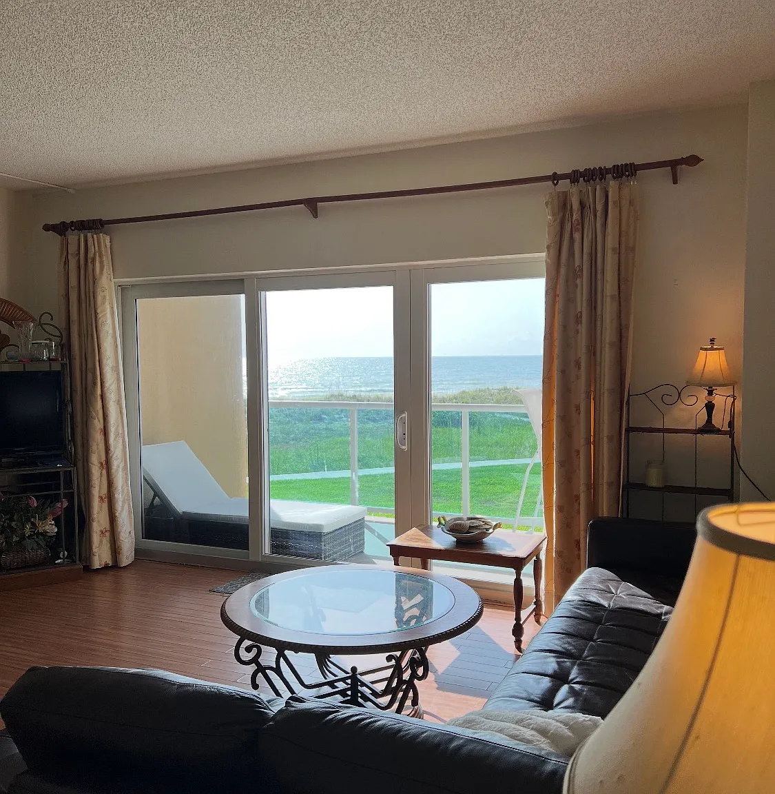 1 bed, 800 sqft, $3,000 — Photo 3