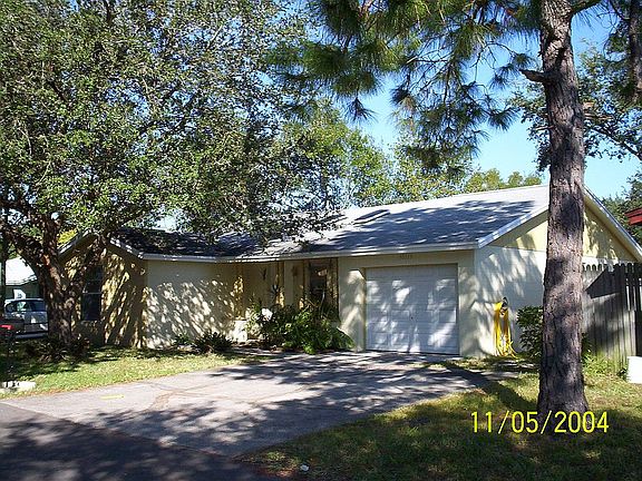 2nd image of 10115 Briarwick Ct
