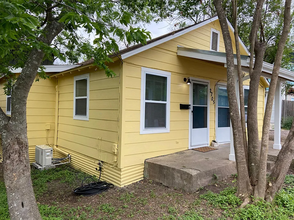 Front outdoor space