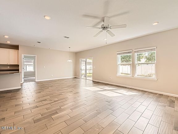 4th image of 15827 DOUGLAS LAKE Drive