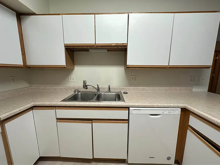 2888 Coral Ct — Photo 3