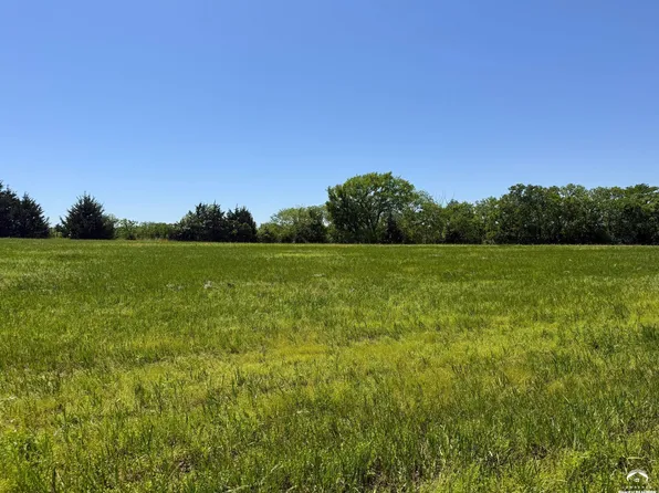 1040 SE Stanley Rd, Tecumseh, KS 66542