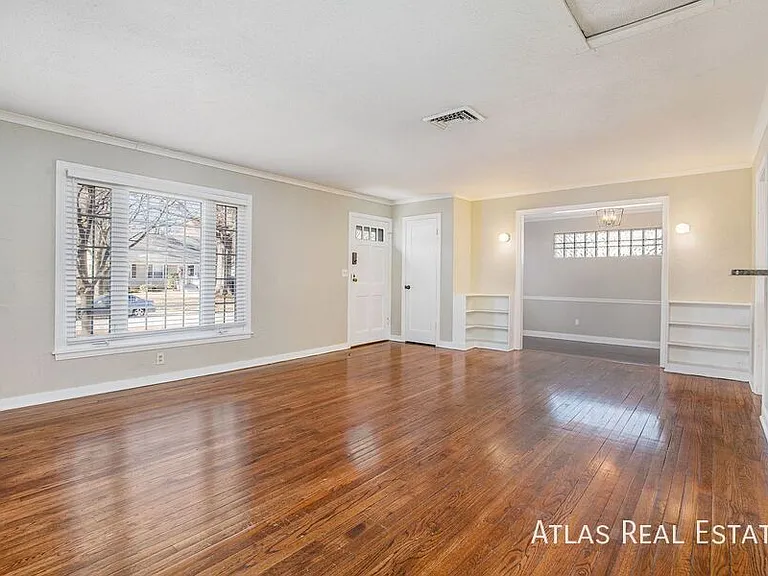 6043 Fontana St — Photo 4
