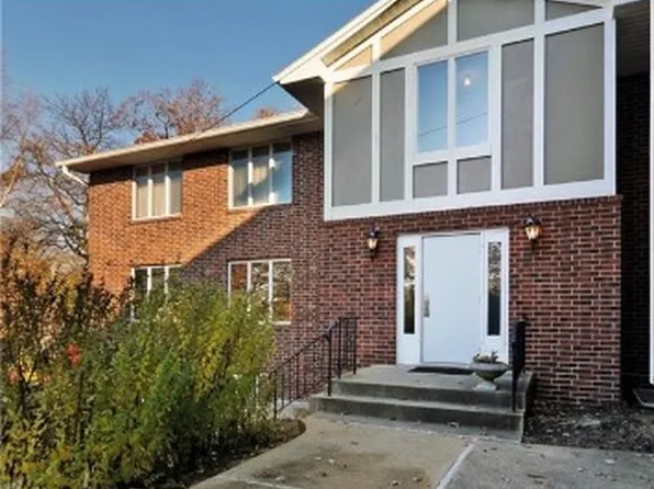 5322 Ingersoll Ave APT B-4, Des Moines, IA 50312