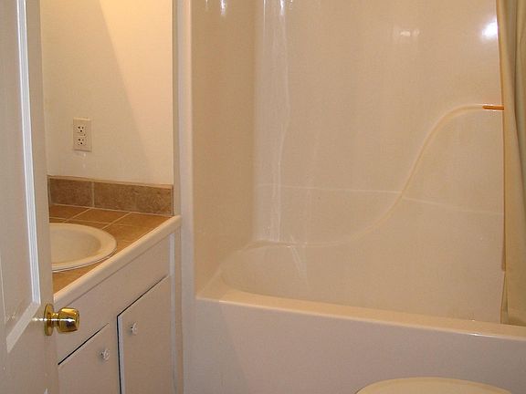 4th image of 111 N 20th Ave