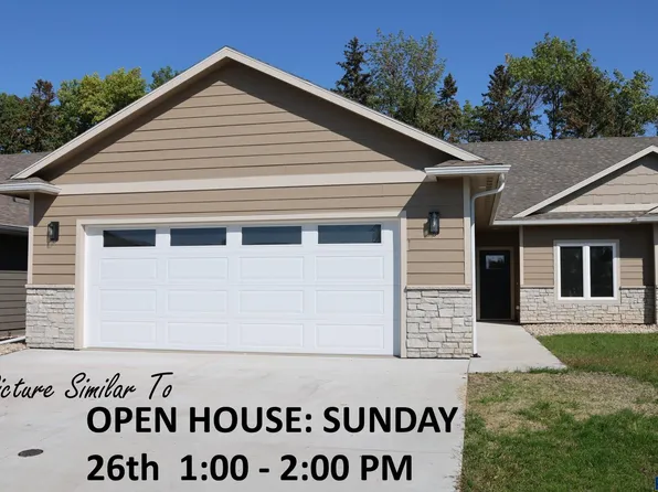 511 Bunyan Dr, Harrisburg, SD 57032