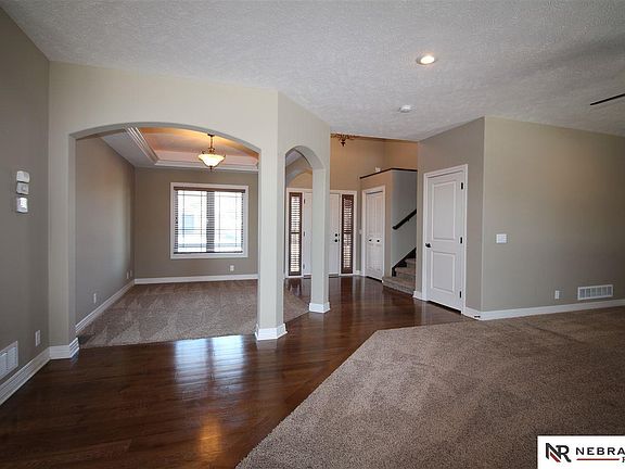 2nd image of 6829 Park Crest Dr