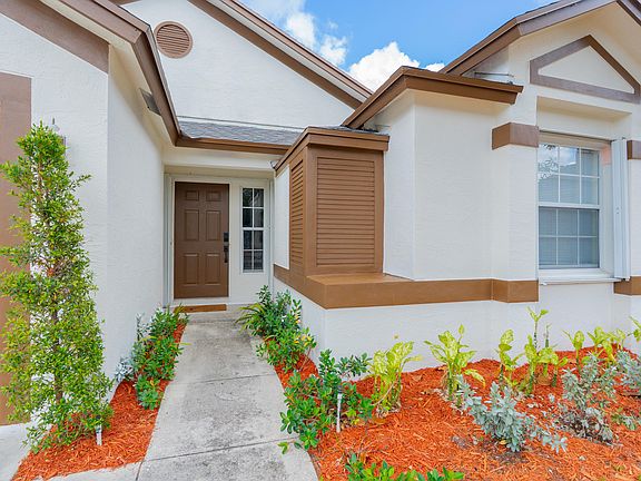 4th image of 2223 Soundings Court
