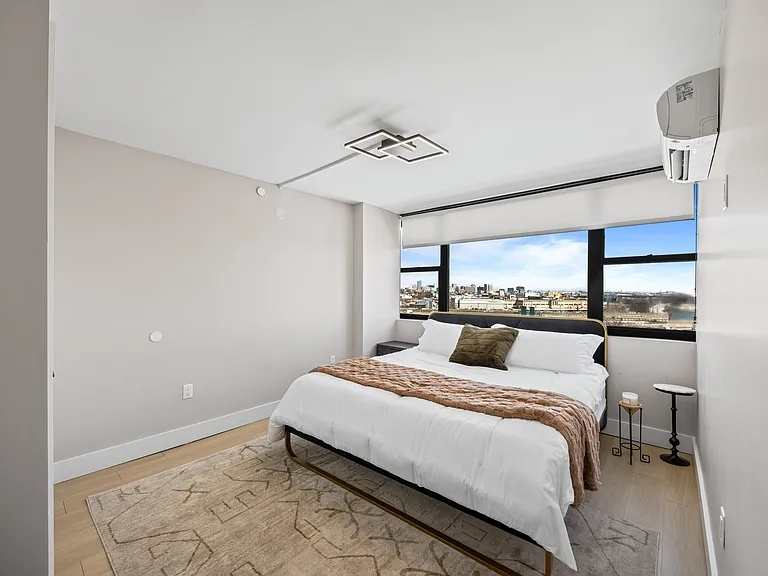 Cosmo 440 Luxury Apartments — Photo 9