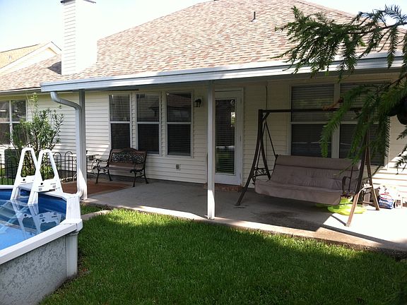 3rd image of 2768 Long Branch Dr