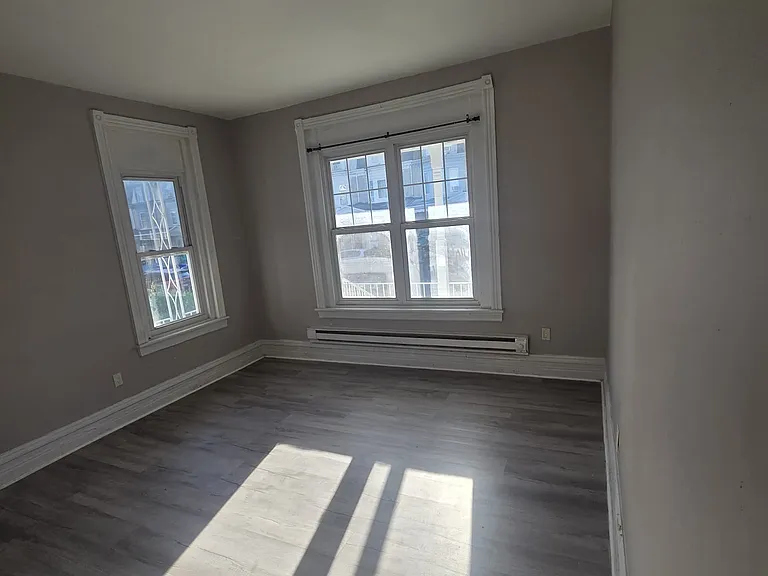 622 N Front St #1 — Photo 7