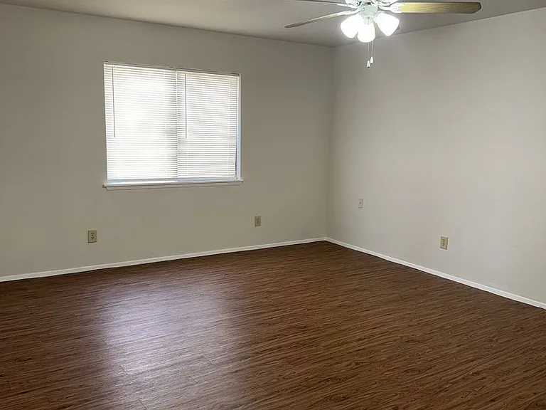 3905 Seven Gables St — Photo 12