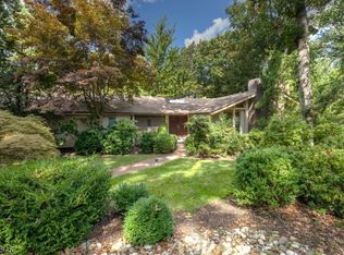 145 Nottingham Dr, Watchung, NJ 07069