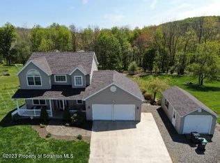 202R Bell Mountain Rd, Jermyn, PA 18433