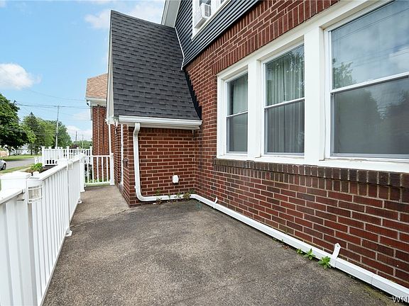 4th image of 35 Fernald Ave