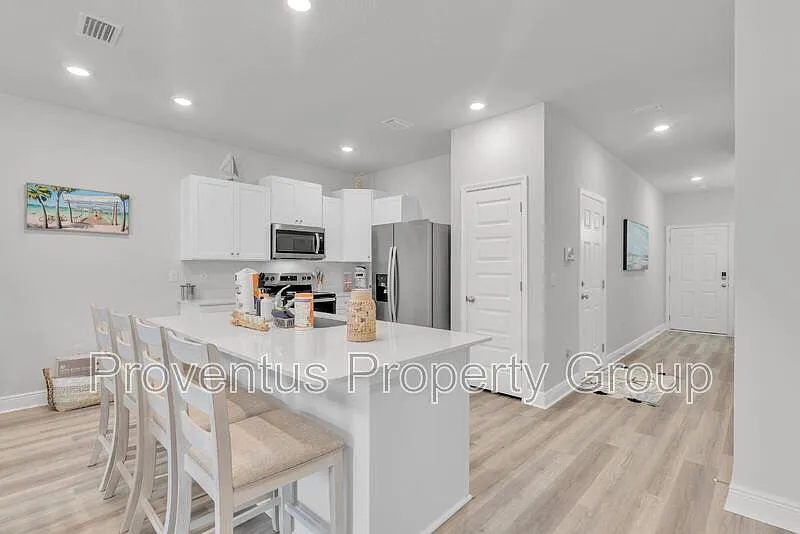 3 bed, 2.5 bath, 1449 sqft, $2,250 — Photo 3