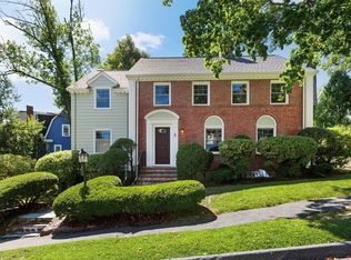 8 Monadnock Rd, Arlington, MA 02476