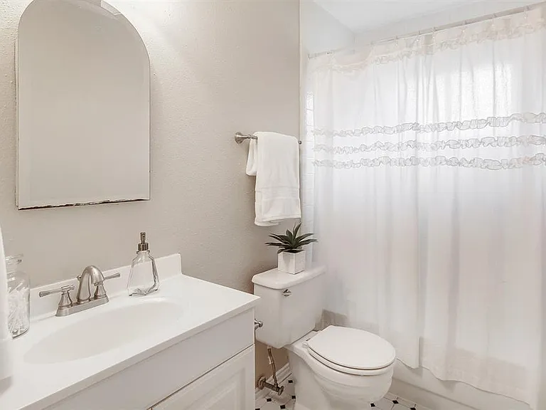 16834 Applecross Ln — Photo 12