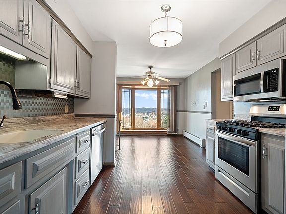 4th image of 325 Primrose Dr