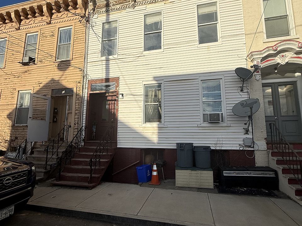 1st image of 11 Osborne St Unit 2