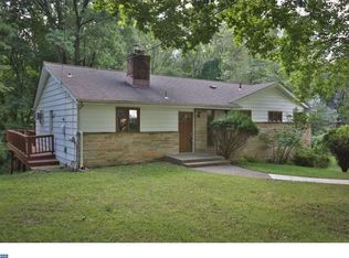 2215 Edgehill Rd, Huntingdon Valley, PA 19006