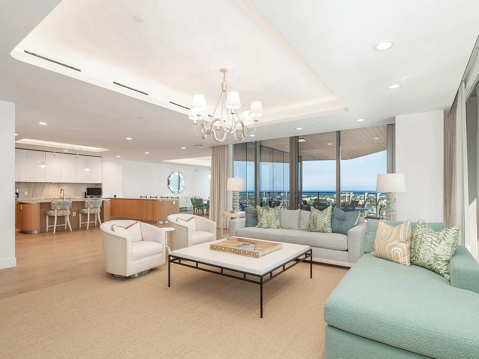 4 bed, 4.5 bath, 4436 sqft, $95,000 — Photo 3