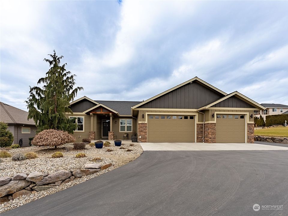 1st image of 464 Laurie Drive